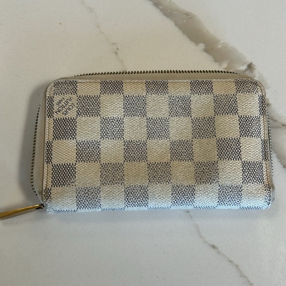 Louis Vuitton Damien Azur Zip Around Wallet - Picture 2 of 13